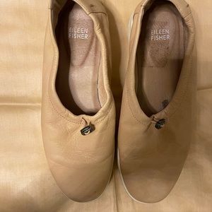 Eileen Fisher Sydney sneaker beige size 8.5